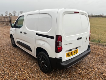 Used Peugeot Partner 2019 for sale - 76701715: Photo