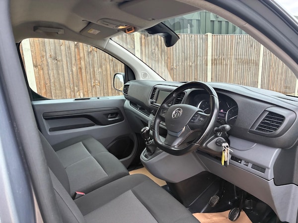 Used Vauxhall Vivaro 2022 for sale - 76270942: Photo 9