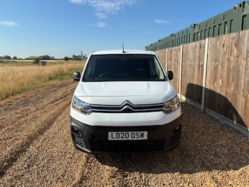 Used Citroen Berlingo 2020 for sale - 75199747: Photo