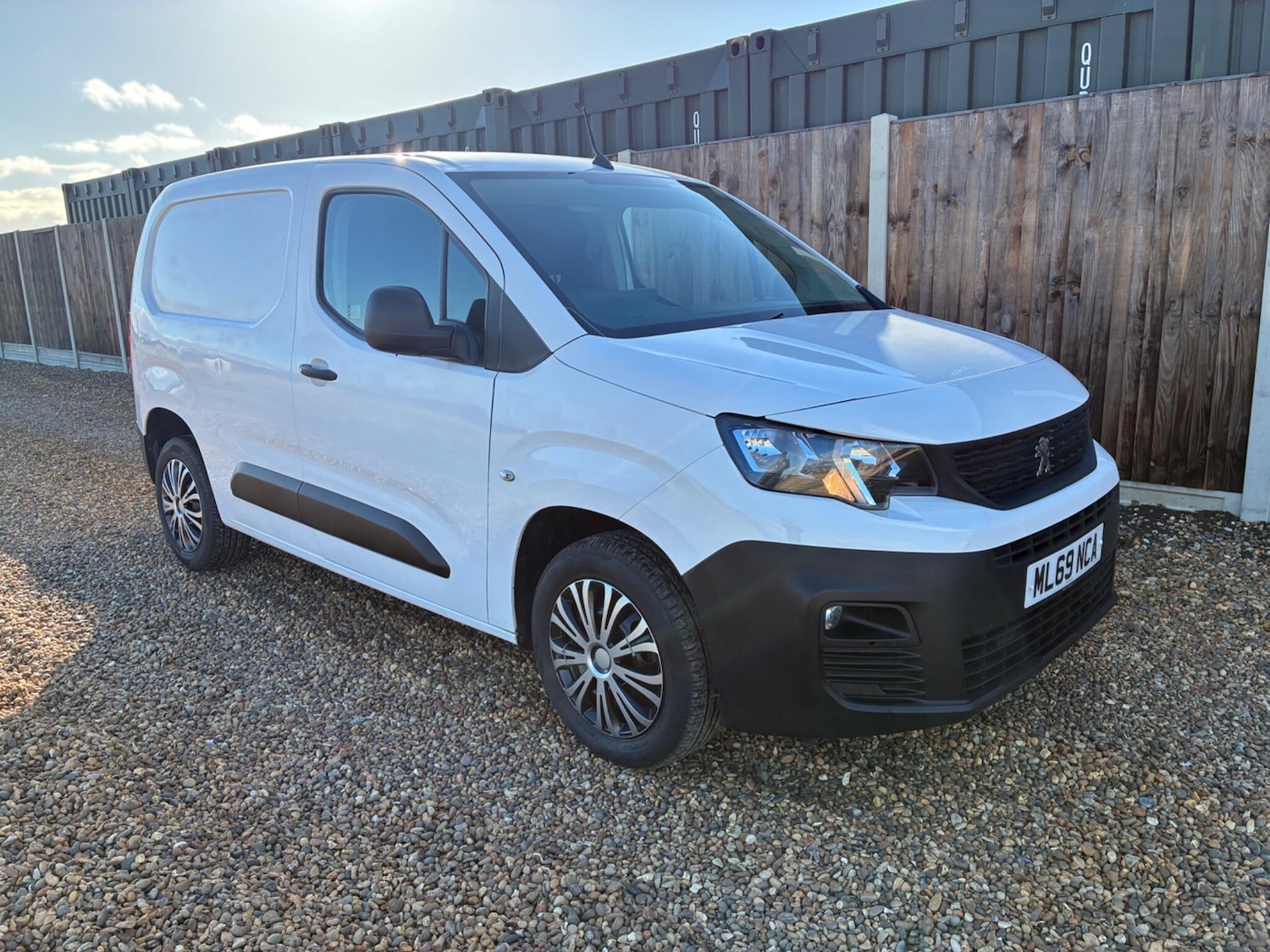 Used Peugeot Partner 2019 for sale - 76377341: Photo 1