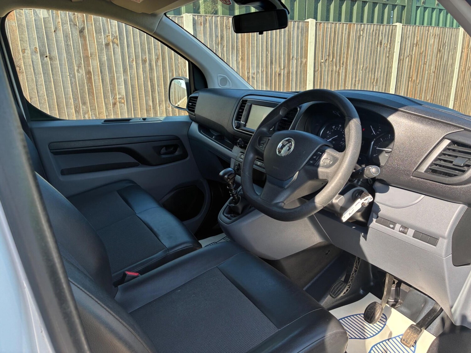 Used Vauxhall Vivaro for sale - 77958580: Photo 8