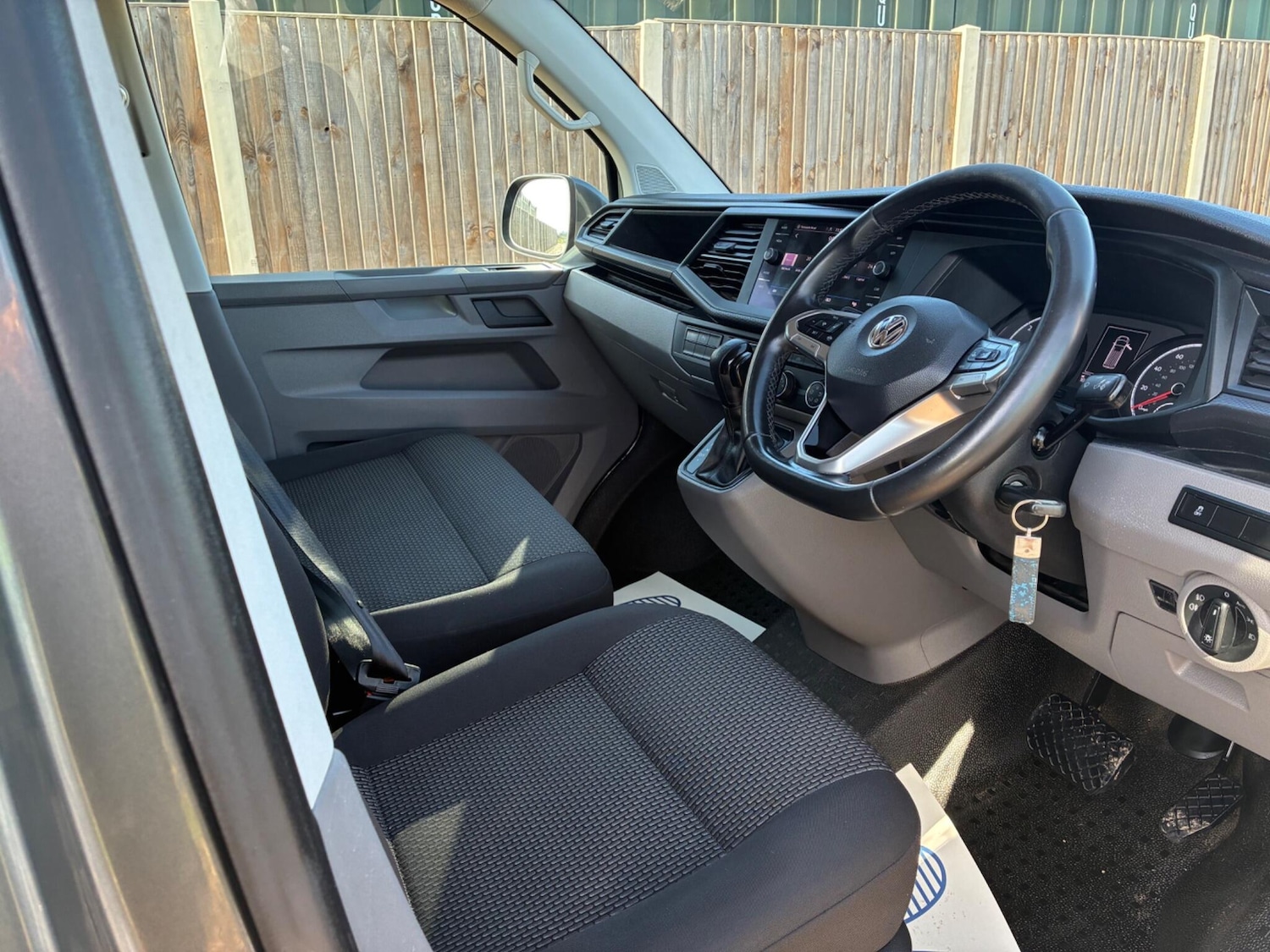 Used Volkswagen Transporter 2020 for sale - 77425823: Photo 11