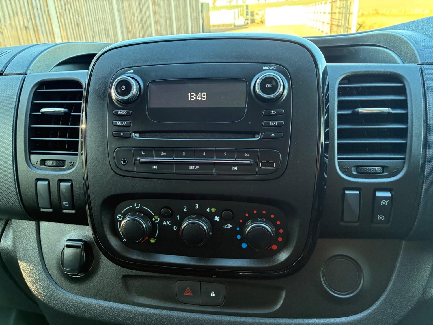 Used Vauxhall Vivaro for sale - 77537228: Photo 9