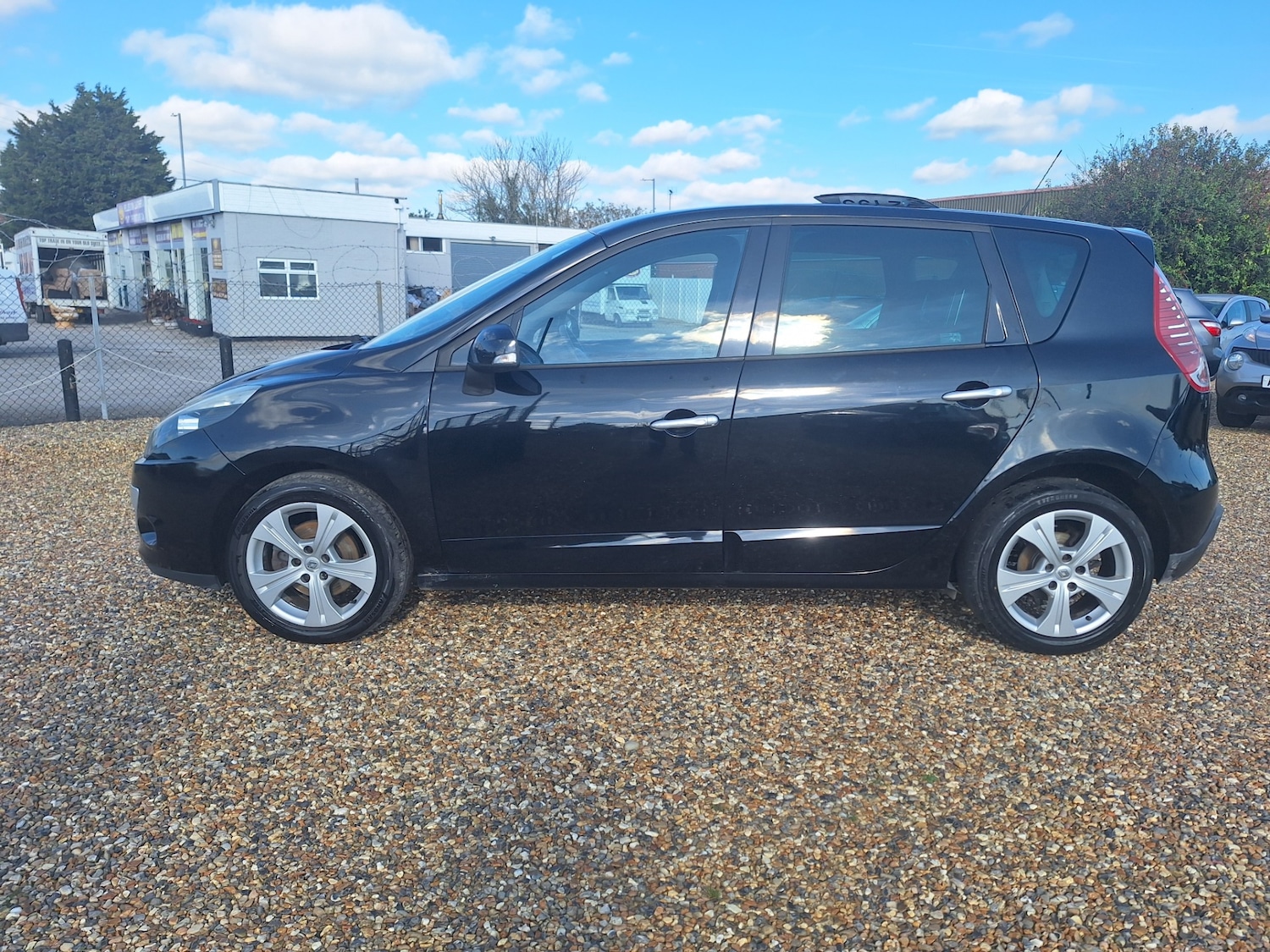 Used Renault Scenic 2011 for sale - 76159631: Photo 1