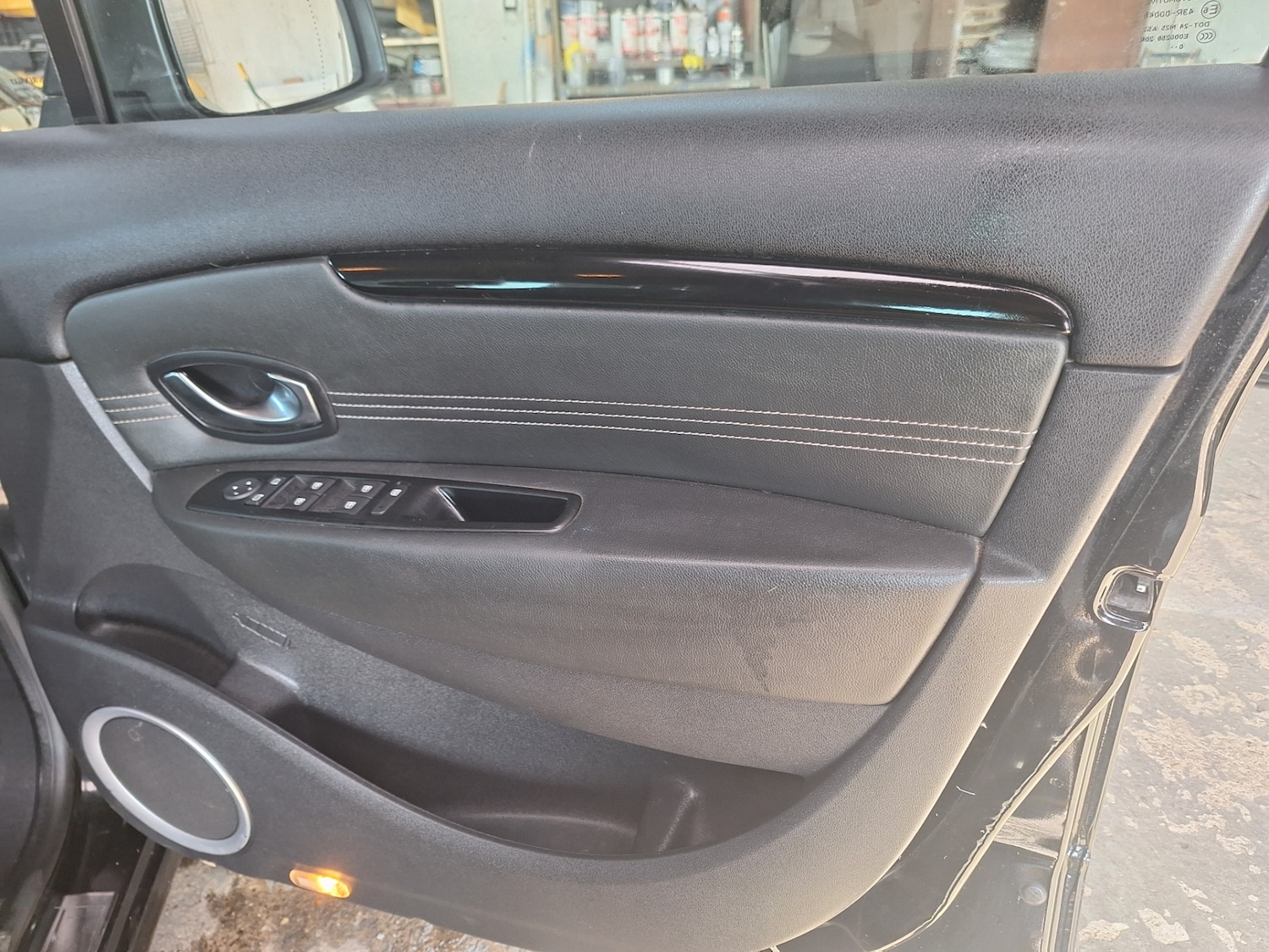 Used Renault Scenic 2011 for sale - 76159631: Photo 11