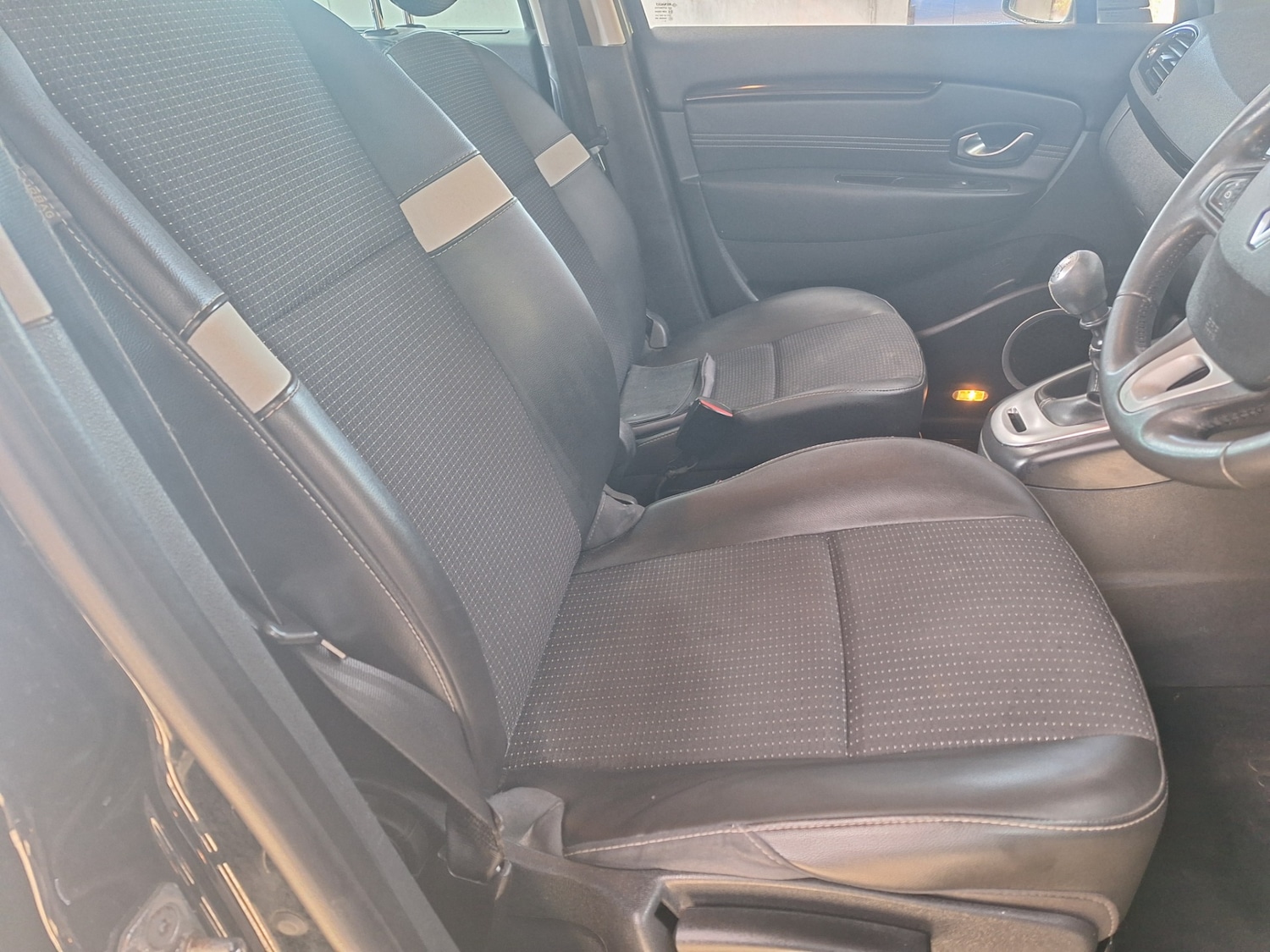 Used Renault Scenic 2011 for sale - 76159631: Photo 12