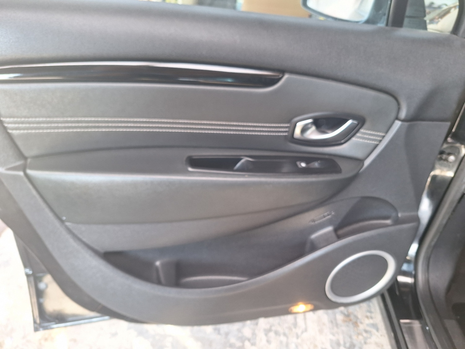 Used Renault Scenic 2011 for sale - 76159631: Photo 19