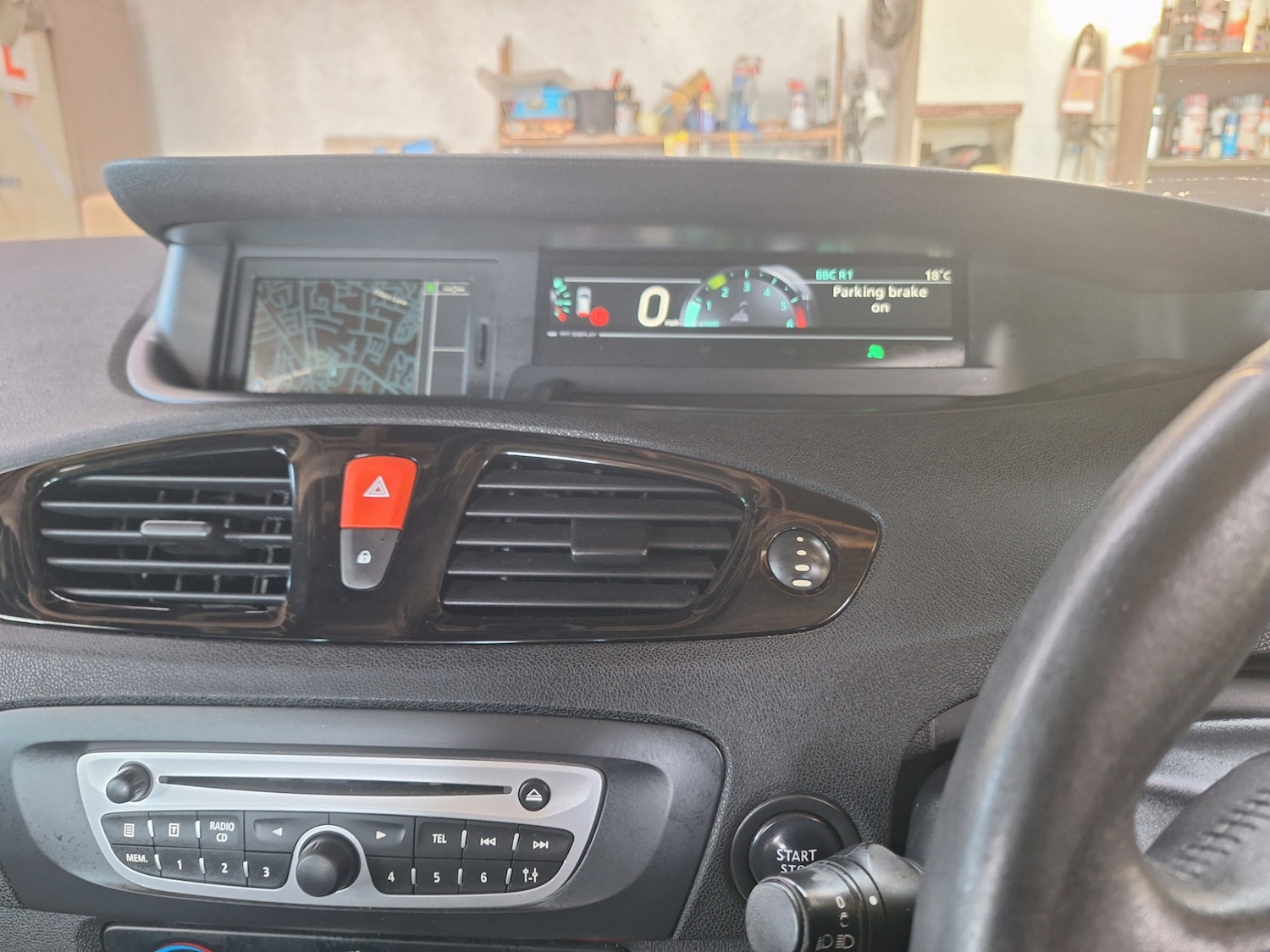 Used Renault Scenic 2011 for sale - 76159631: Photo 8