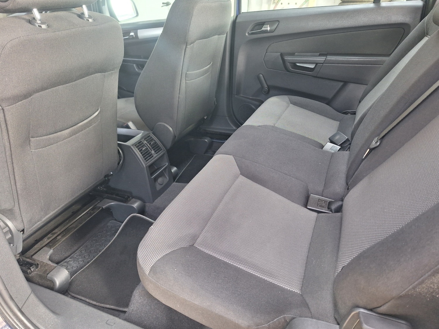 Used Vauxhall Zafira 2014 for sale - 77890082: Photo 16