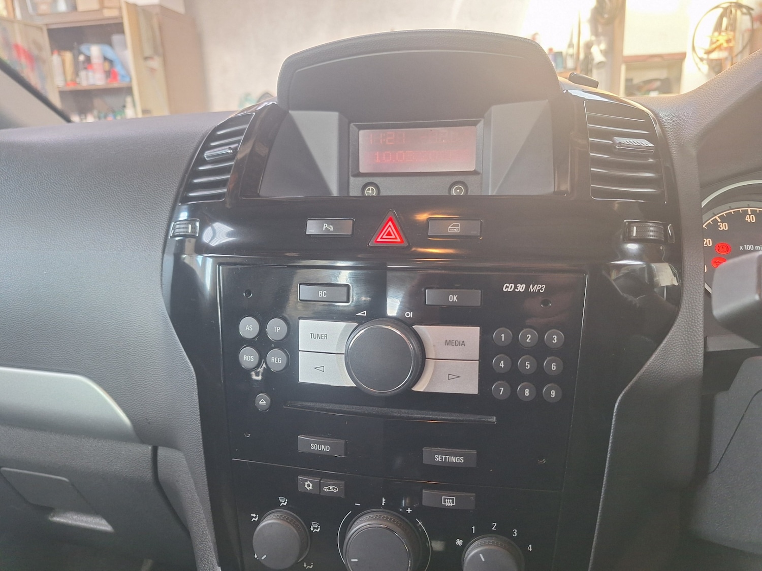 Used Vauxhall Zafira 2014 for sale - 77890082: Photo 6