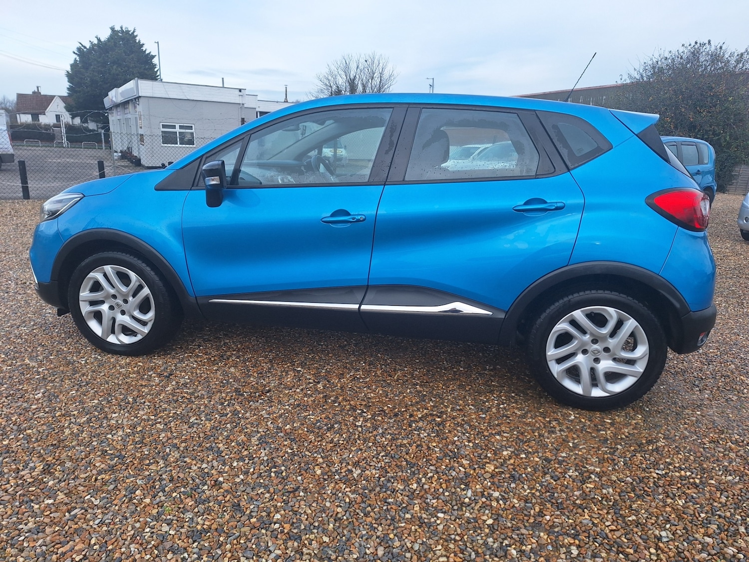 Used Renault Captur 2015 for sale - 76918077: Photo 3