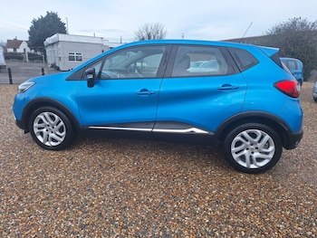 Used Renault Captur 2015 for sale - 76918077: Photo