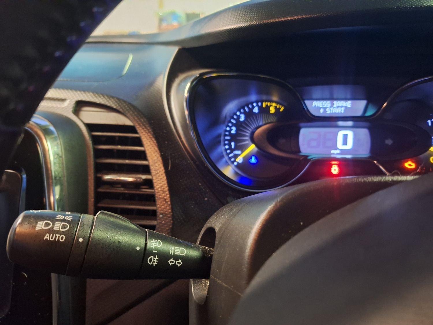 Used Renault Captur 2015 for sale - 76918077: Photo 9