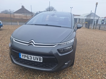 Used Citroen C4 Picasso 2014 for sale - 77665311: Photo