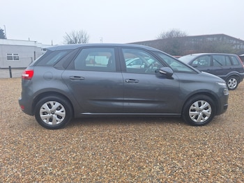 Used Citroen C4 Picasso 2014 for sale - 77665311: Photo