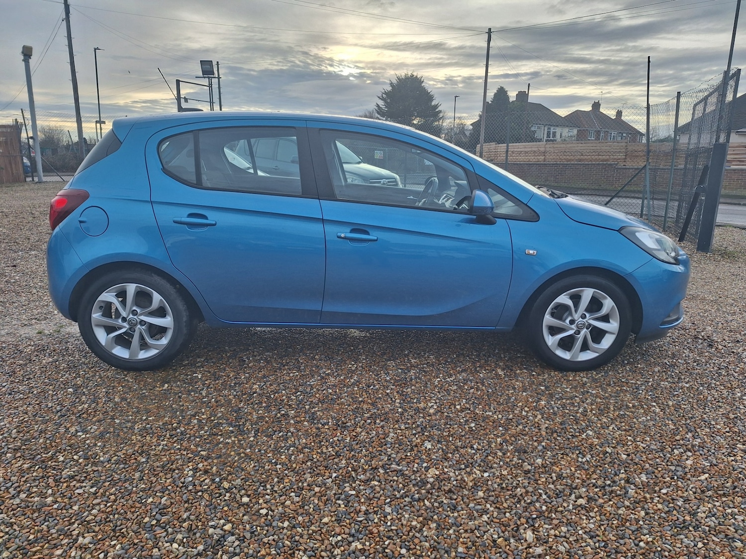 Used Vauxhall Corsa 2017 for sale - 76834650: Photo 1