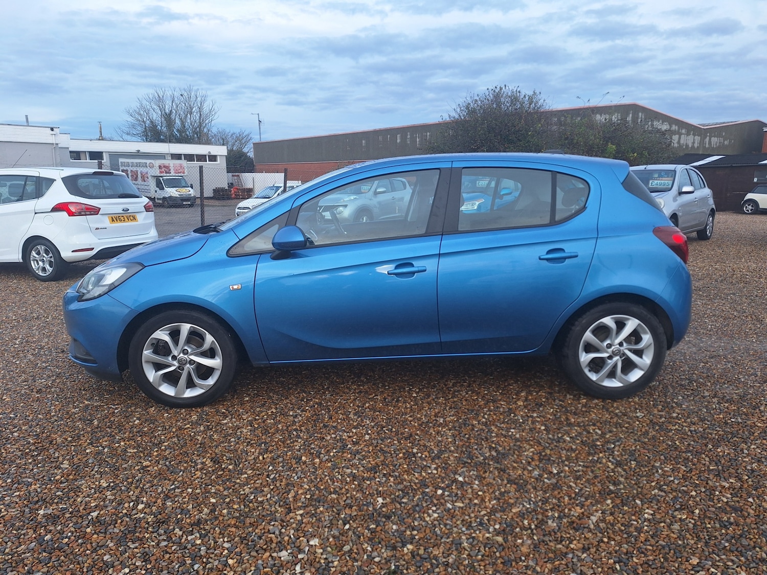 Used Vauxhall Corsa 2017 for sale - 76834650: Photo 3