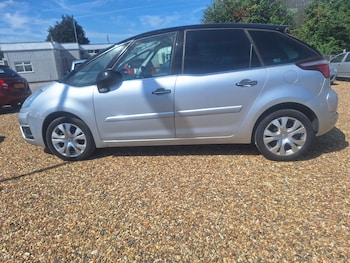 Used Citroen C4 Picasso 2013 for sale - 79174818: Photo