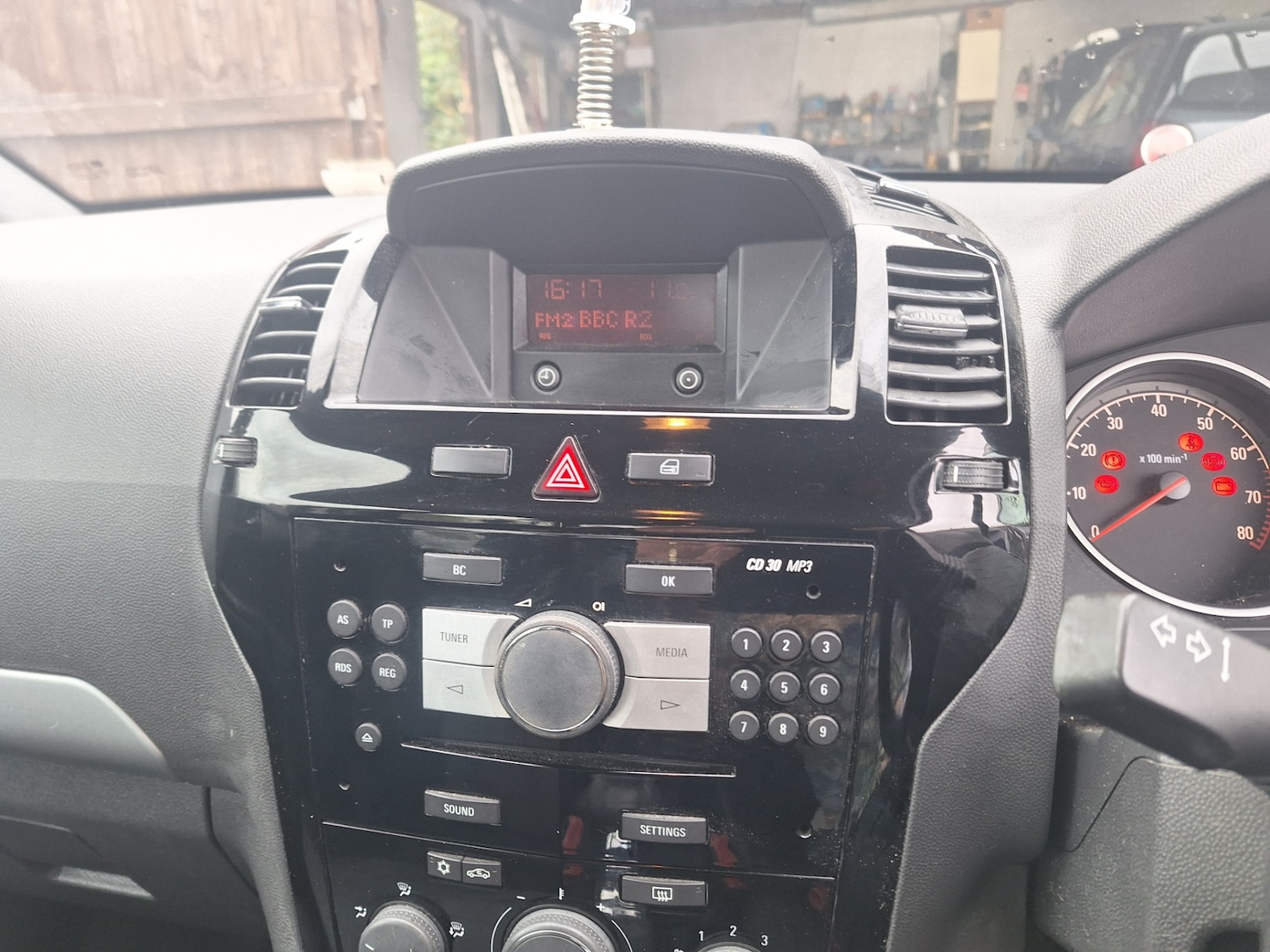 Used Vauxhall Zafira 2013 for sale - 76131083: Photo 6