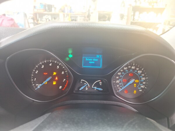 Used Ford Focus 2011 for sale - 75595455: Photo 7