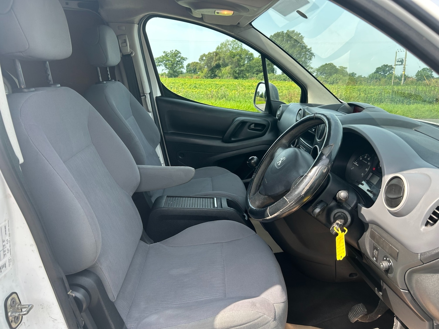 Used Peugeot Partner 2011 for sale - 77364040: Photo 8