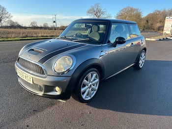 MINI Hatch feature image