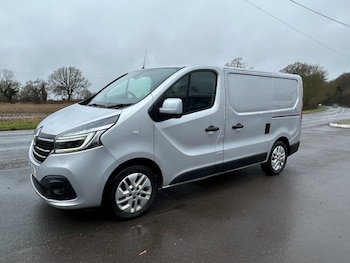 Renault Trafic feature image