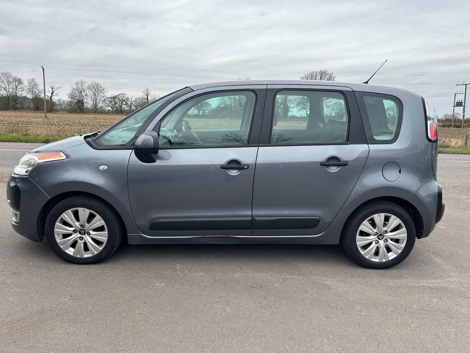 Used Citroen C3 Picasso 2010 for sale - 77434934: Photo 4