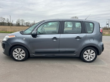 Used Citroen C3 Picasso 2010 for sale - 77434934: Photo