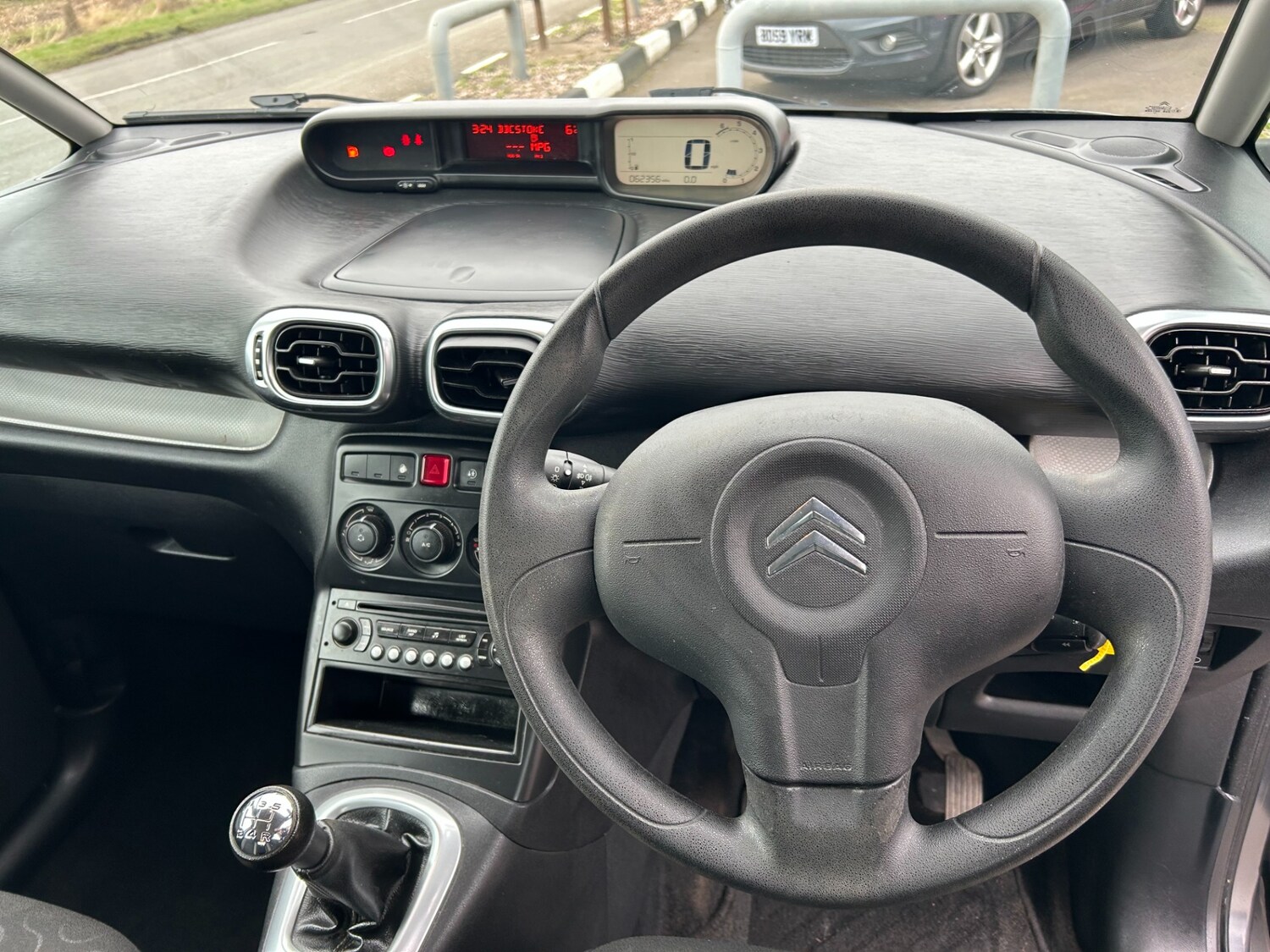 Used Citroen C3 Picasso 2010 for sale - 77434934: Photo 8