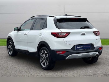 Used Kia Stonic 2018 for sale - 77996808: Photo