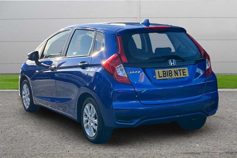 Used Honda Jazz 2018 for sale - 76851380: Photo 3