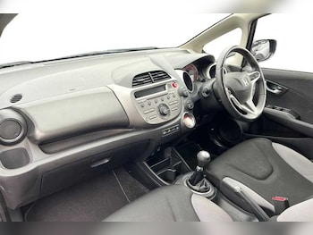 Used Honda Jazz 2013 for sale - 76587213: Photo