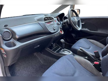 Used Honda Jazz 2013 for sale - 79488206: Photo