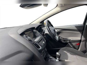 Used Ford Focus 2016 for sale - 75734852: Photo