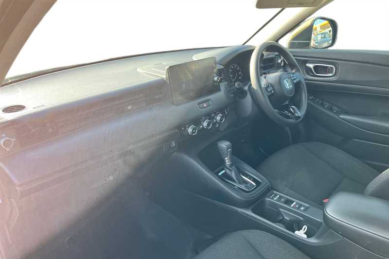 Used Honda HR-V 2022 for sale - 76598031: Photo 2