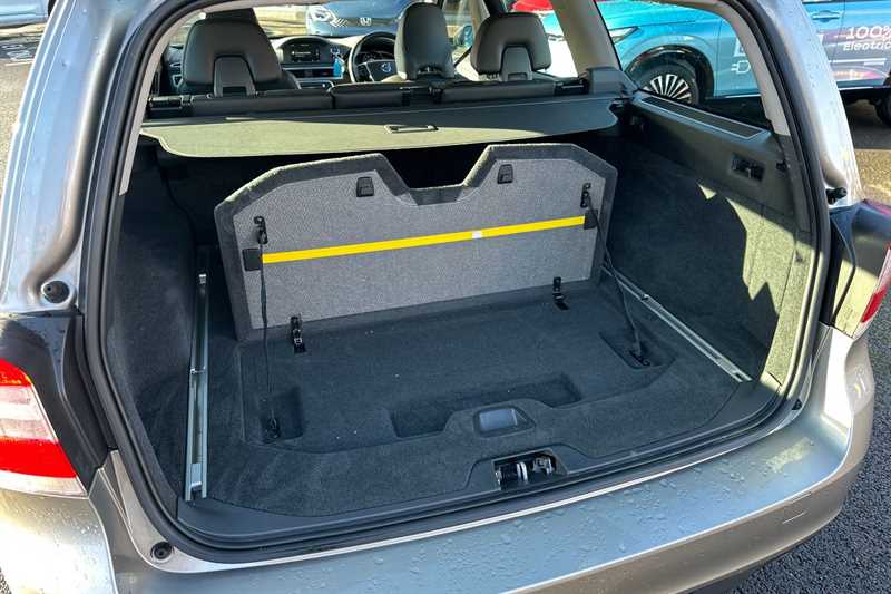 Used Volvo V70 2015 for sale - 77442770: Photo 26