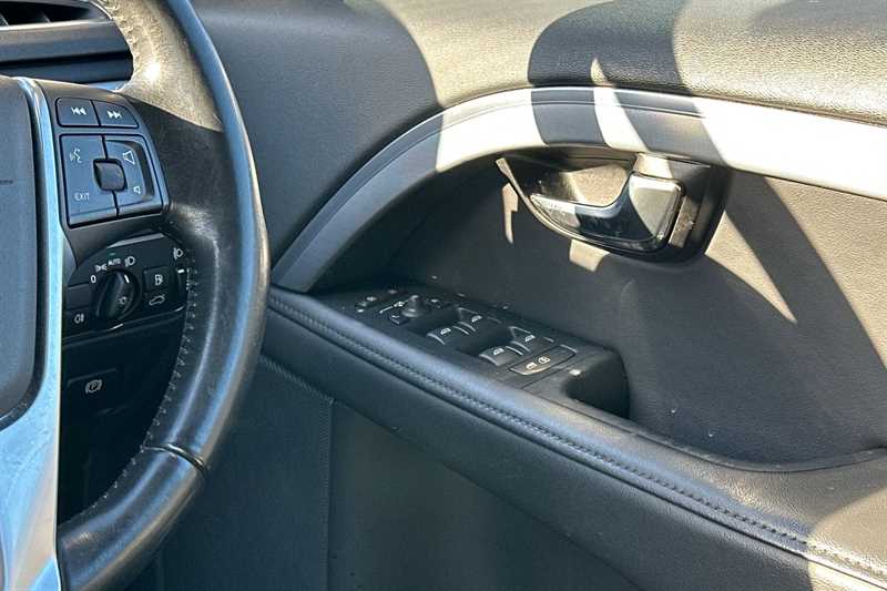 Used Volvo V70 2015 for sale - 77442770: Photo 31