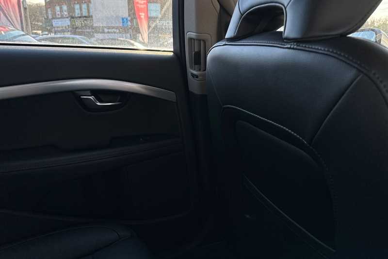 Used Volvo V70 2015 for sale - 77442770: Photo 32