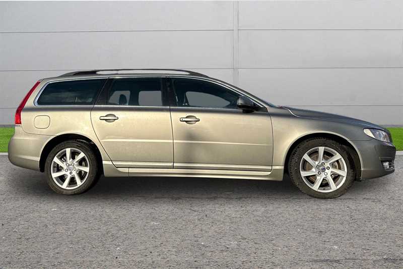 Used Volvo V70 2015 for sale - 77442770: Photo 7
