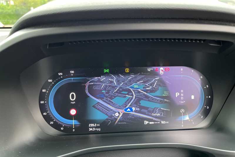 Used Volvo XC40 2023 for sale - 76251787: Photo 11