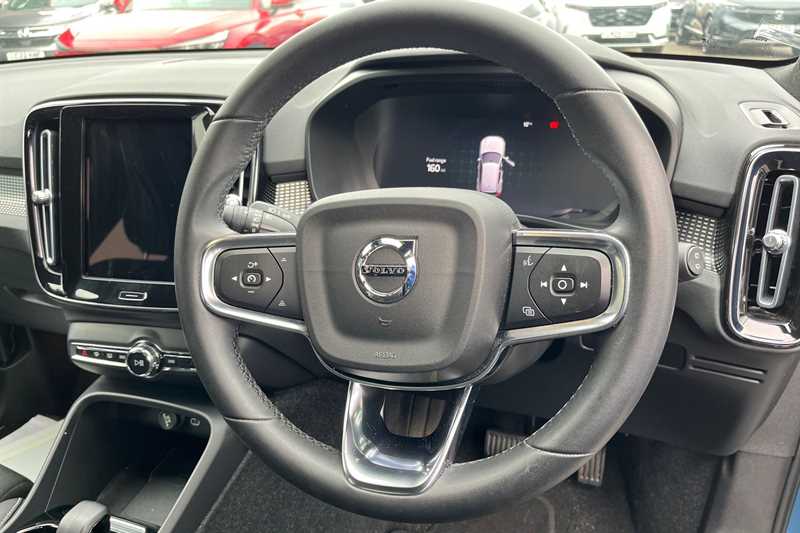 Used Volvo XC40 2023 for sale - 76251787: Photo 13