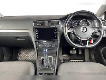 Used Volkswagen Golf 2019 for sale - 78754221: Photo
