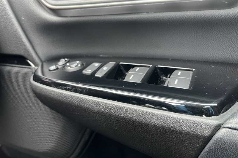 Used Honda CR-V 2018 for sale - 77660625: Photo 18