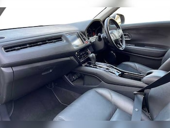 Used Honda HR-V 2018 for sale - 79147201: Photo