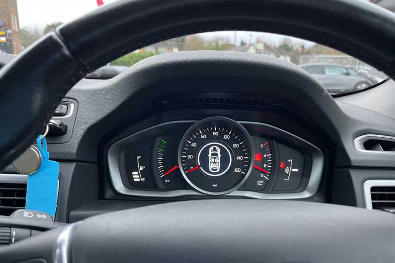 Used Volvo V70 2015 for sale - 77018498: Photo 11