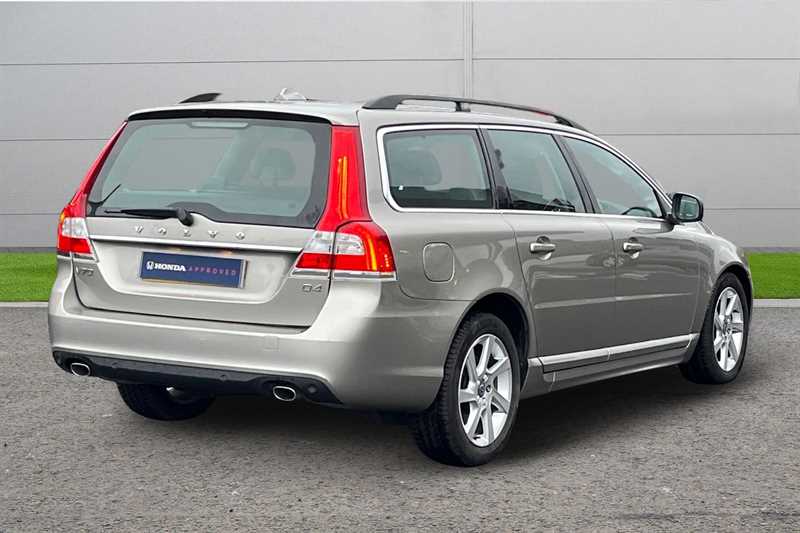 Used Volvo V70 2015 for sale - 77018498: Photo 12