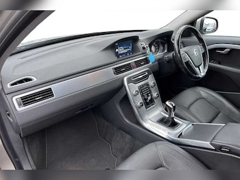 Used Volvo V70 2015 for sale - 77018498: Photo