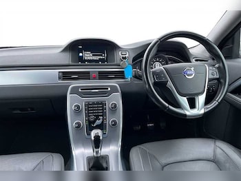 Used Volvo V70 2015 for sale - 77018498: Photo