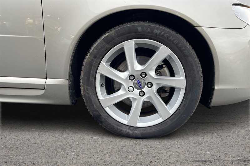 Used Volvo V70 2015 for sale - 77018498: Photo 9